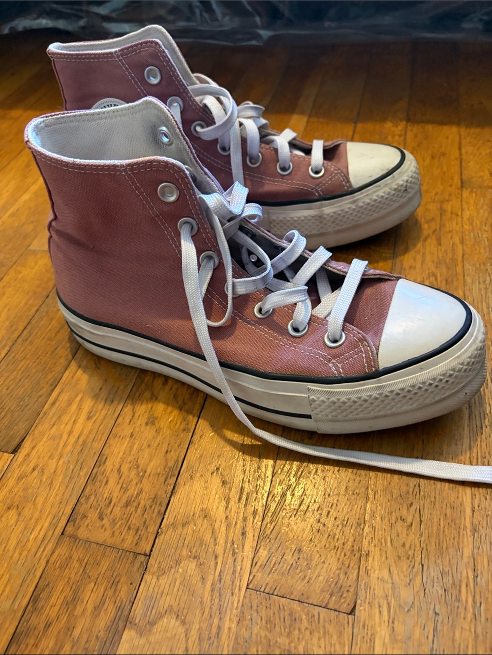 Converse High-Top Lift Canvas Sneakers in Mauve